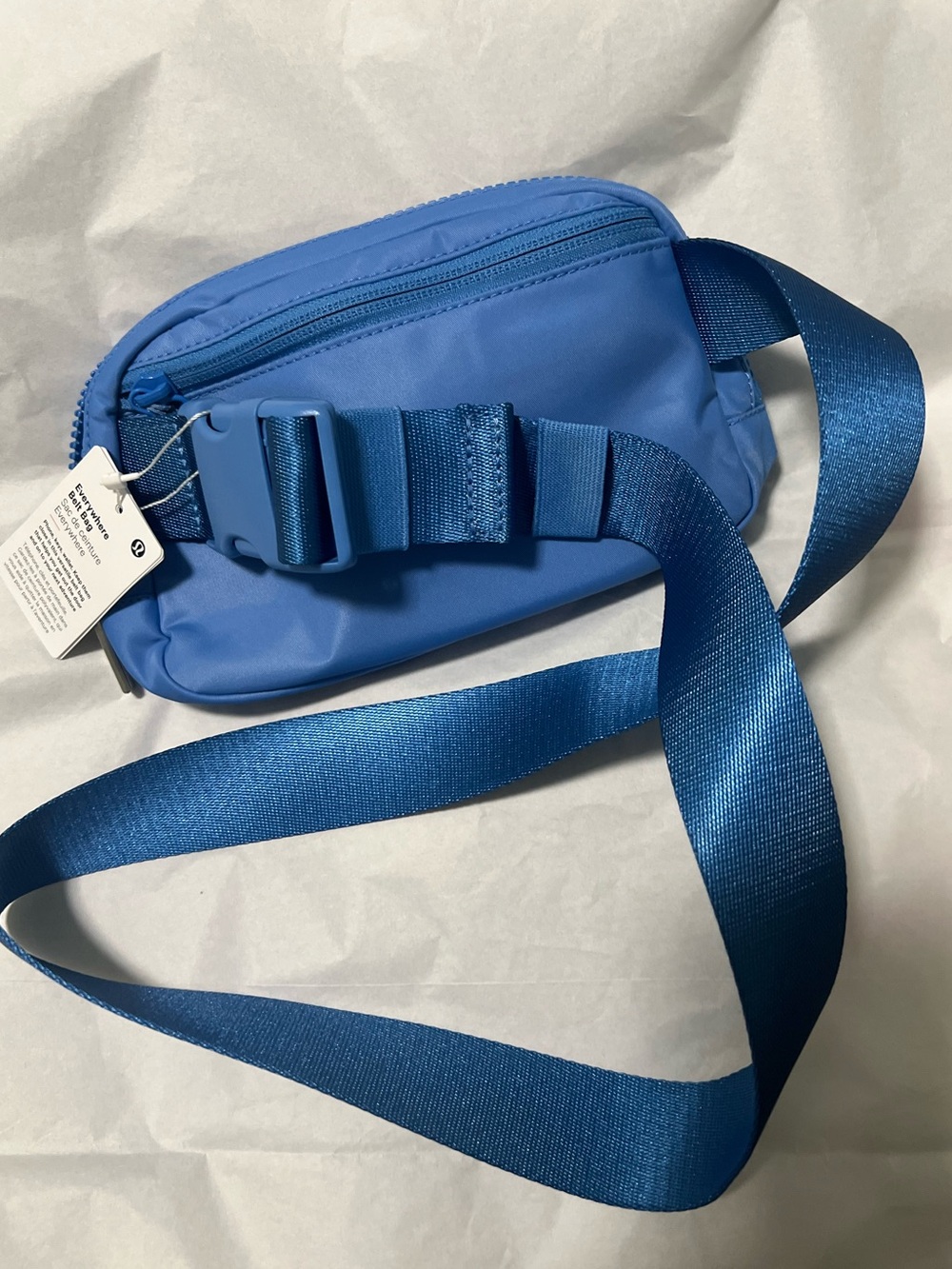 Lululemon NWT Everywhere Belt Bag 1L Pool Party Blue - Picture 2 of 5